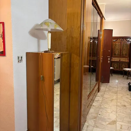 Apartment Le Rose Di Angela Cosenza