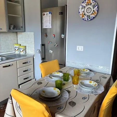 Apartment Le Rose Di Angela Cosenza